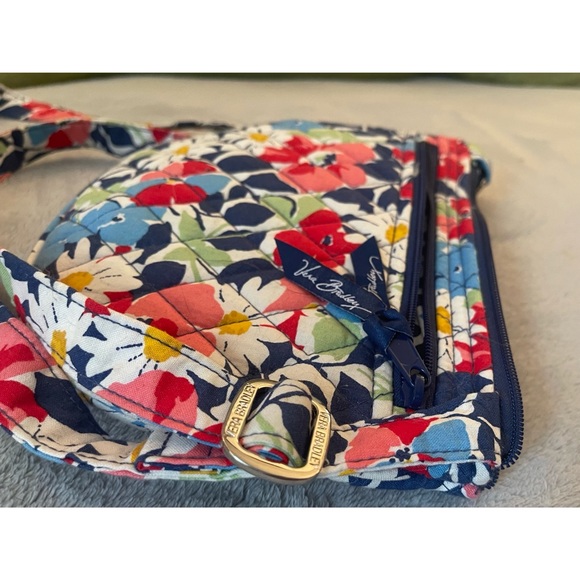 Vera Bradley Crossbody Purse - Picture 9 of 10